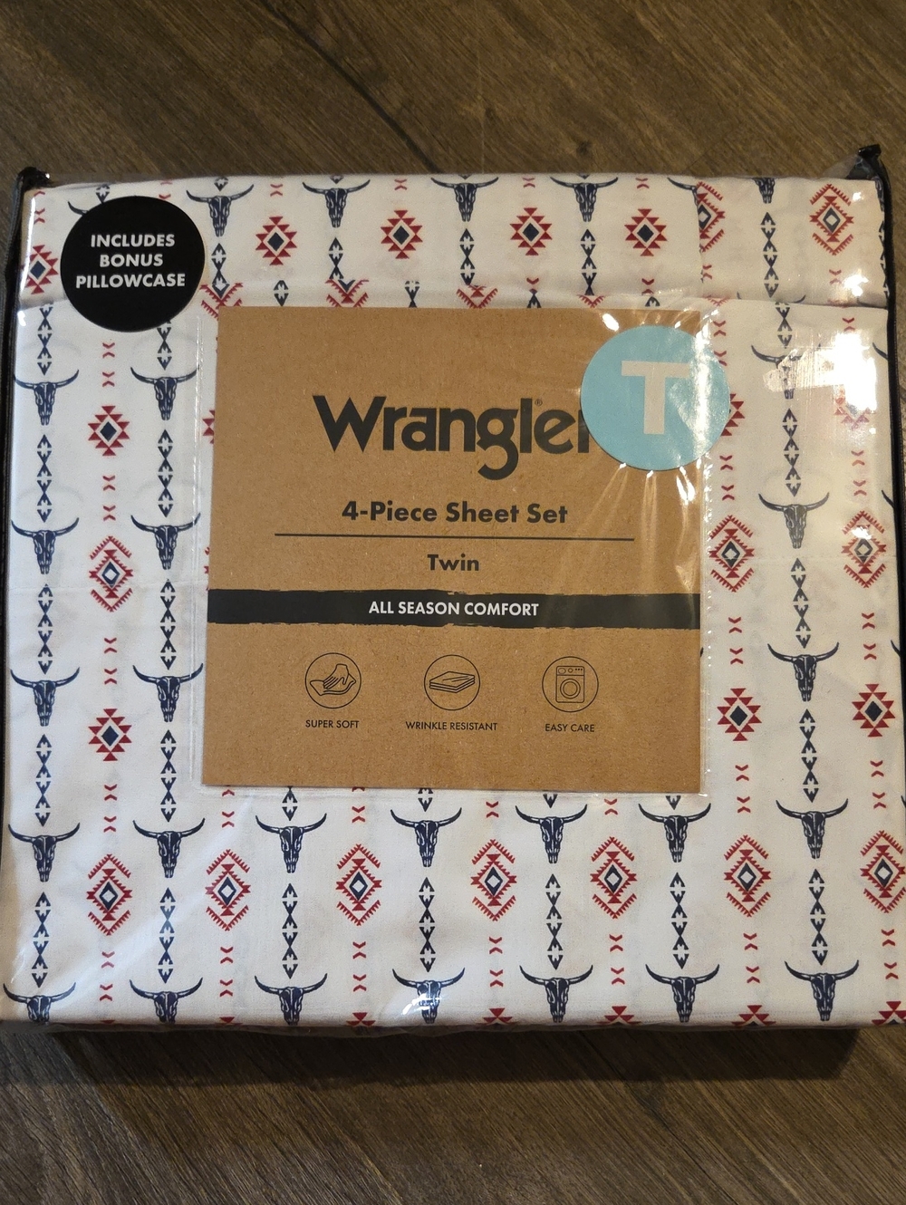 Wrangler Twin Sheet Set in White with Navy and Red Southwestern Print